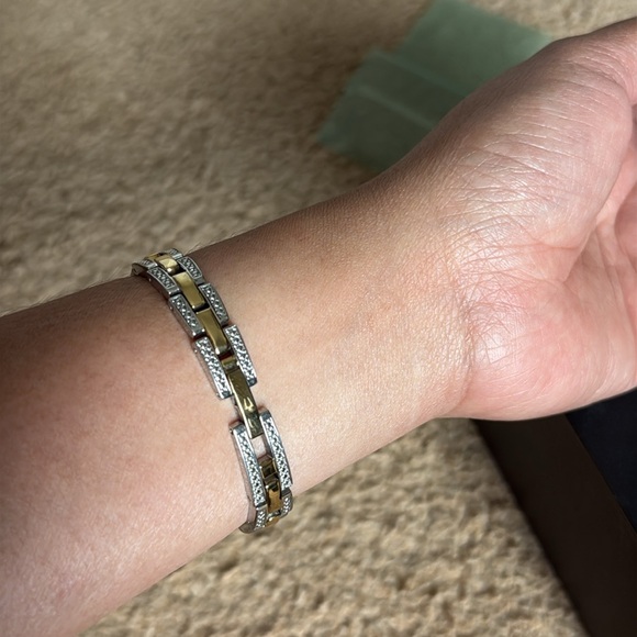 Bulova watch - Picture 15 of 17